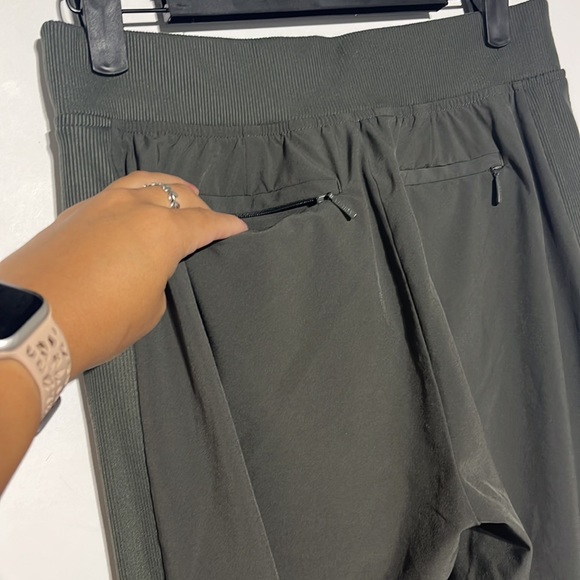 Athleta Mountain Olive Brooklyn Ankle Pants Size 2 - Picture 9 of 11